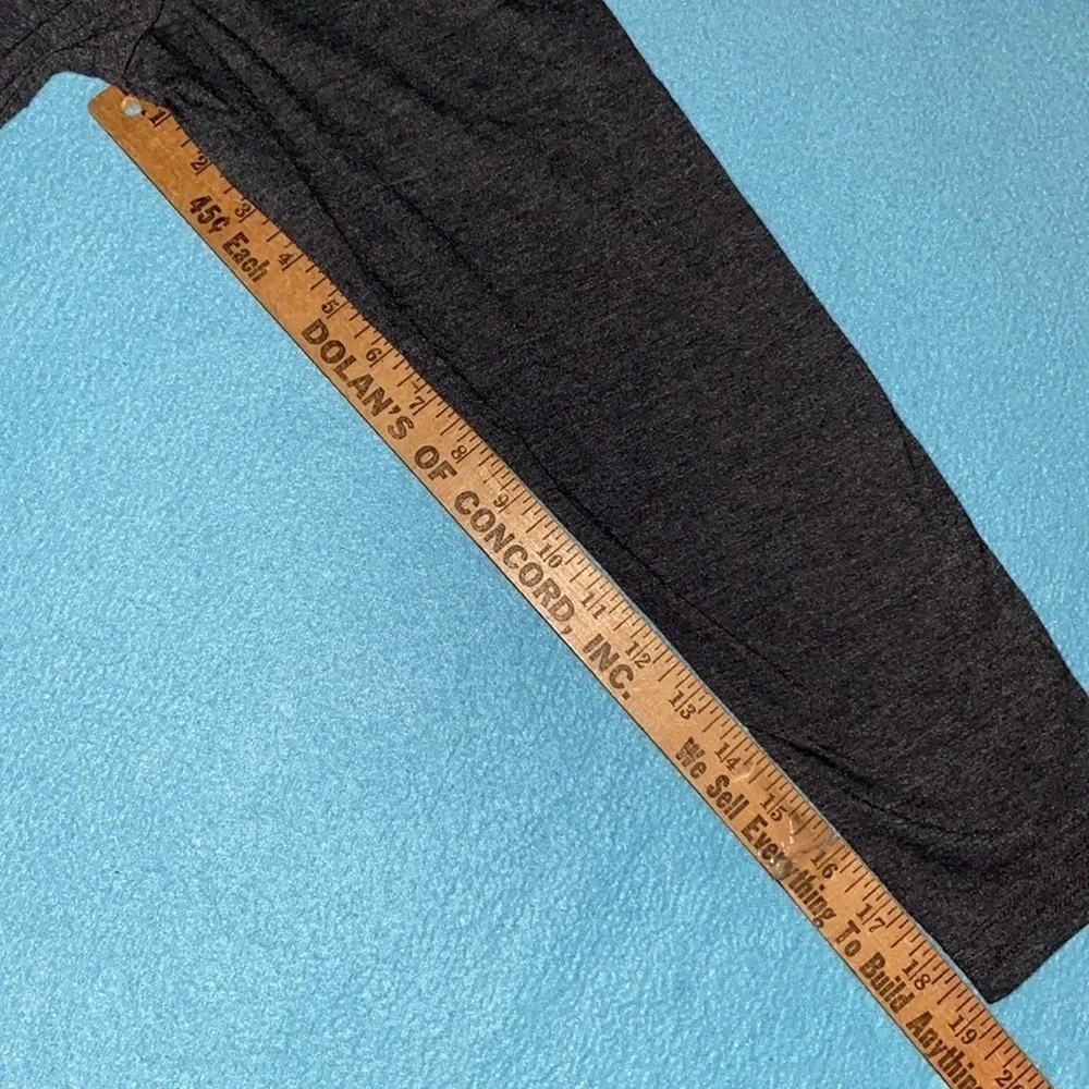 LEVI’S LEVI STRAUSS & CO henley style longsleeve crewneck charcoal gray NEW SZ M